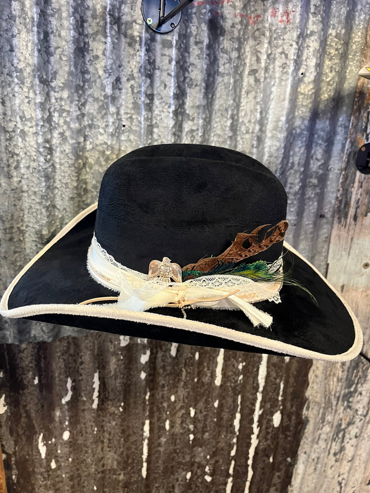 Black With White Lace Hat Kendall Co