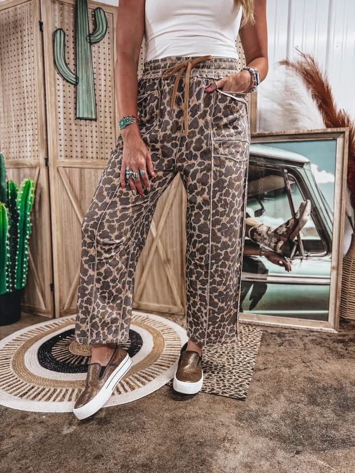 Leopard Barrel Sweatpants